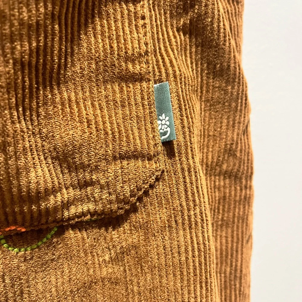 Women's Urban Outfitters Daisy Embroidered Corduroy, LARGE‎
